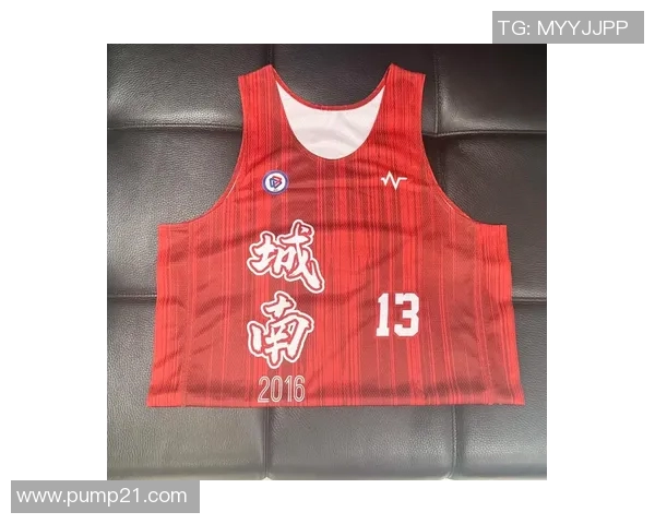 篮球装备选购指南：精选球衣推荐助你提升场上表现